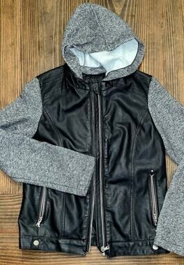 So brand - Girl's Long Sleeve Black Faux Leather Hooded Zip Up Jacket Size 14/16
